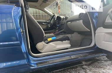 Хэтчбек Audi A3 2003 в 