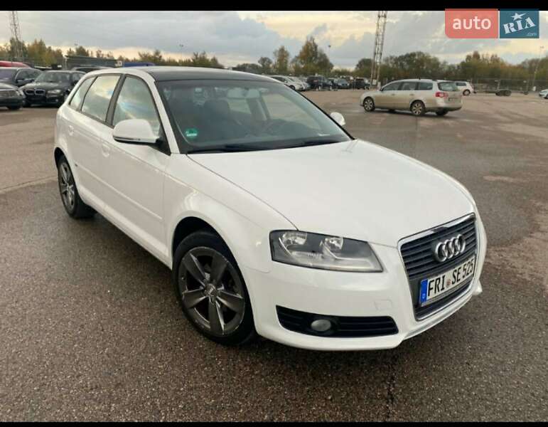 Хэтчбек Audi A3 2009 в Золочеве