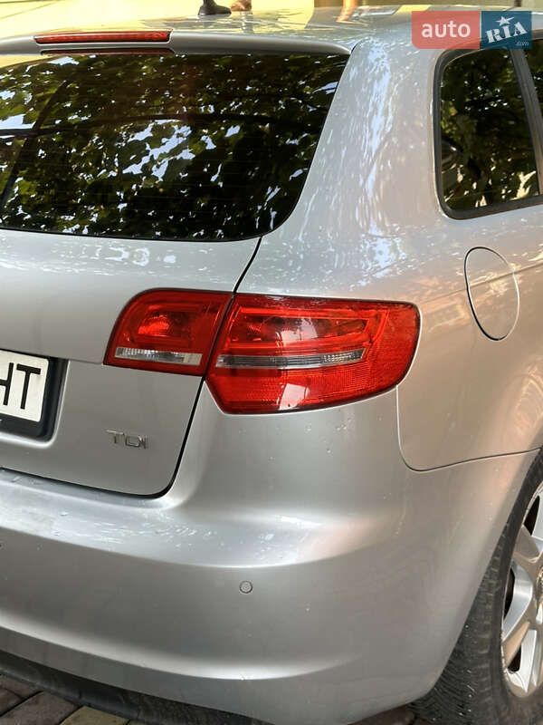Хэтчбек Audi A3 2012 в Ужгороде