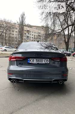 Седан Audi A3 2018 в Киеве