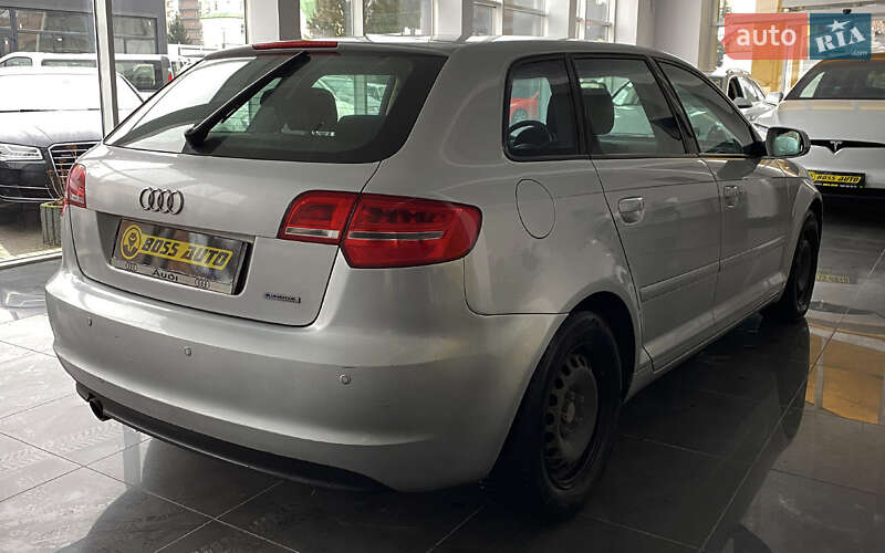 Хэтчбек Audi A3 2011 в Шептицькому