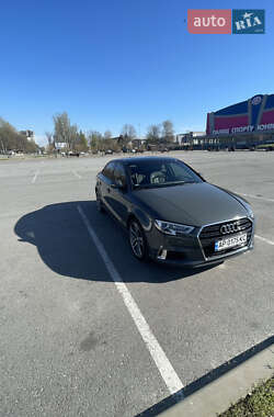 Седан Audi A3 2016 в Запоріжжі