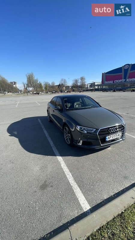 Седан Audi A3 2016 в Запорожье