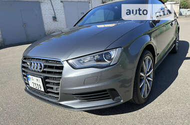 Кабриолет Audi A3 2016 в 