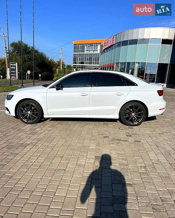 Седан Audi A3 2014 в Киеве