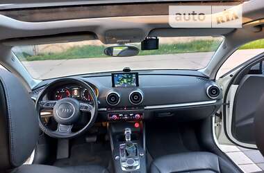 Седан Audi A3 2014 в Стрые