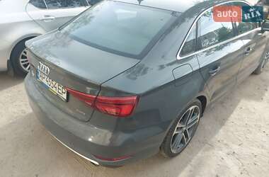 Седан Audi A3 2019 в Запоріжжі