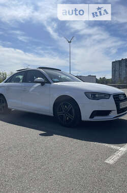 Седан Audi A3 2015 в Киеве