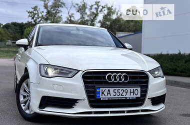 Седан Audi A3 2014 в Дніпрі