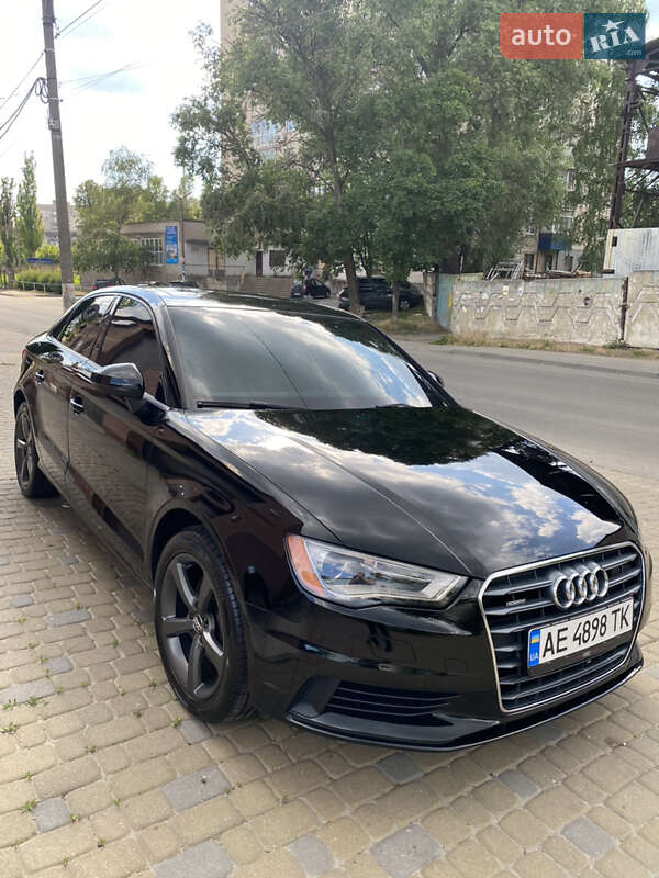 Седан Audi A3 2015 в Дніпрі