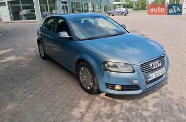 Хэтчбек Audi A3 2010 в 