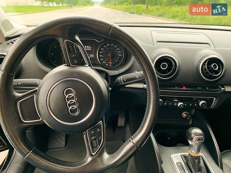 Седан Audi A3 2014 в Львове