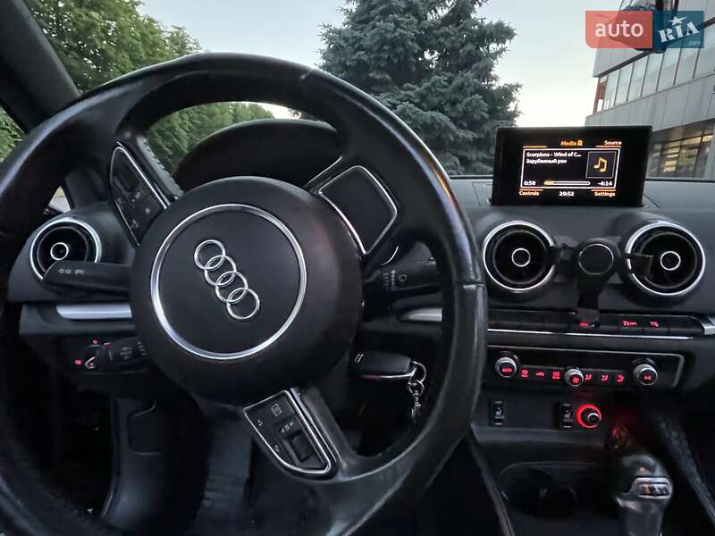 Седан Audi A3 2015 в Кривом Роге