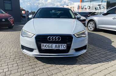 Седан Audi A3 2014 в Львові