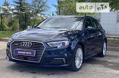 Хэтчбек Audi A3 2016 в Львове