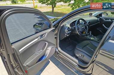 Седан Audi A3 2016 в 
