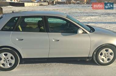 Хетчбек Audi A3 2001 в 
