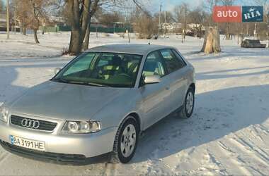 Хетчбек Audi A3 2001 в 