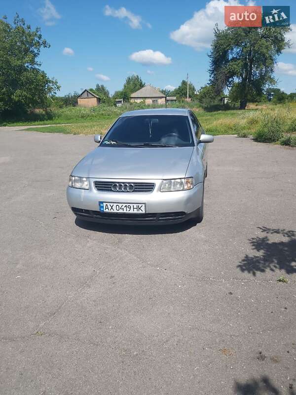 Хэтчбек Audi A3 1999 в Кременчуге