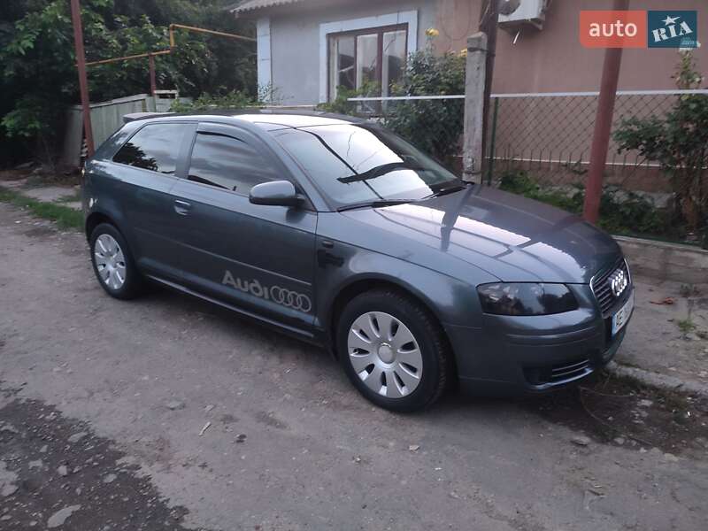 Хэтчбек Audi A3 2005 в Рени