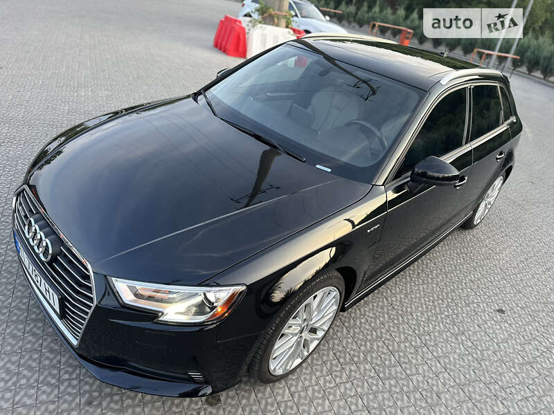 Хэтчбек Audi A3 2017 в Полтаве