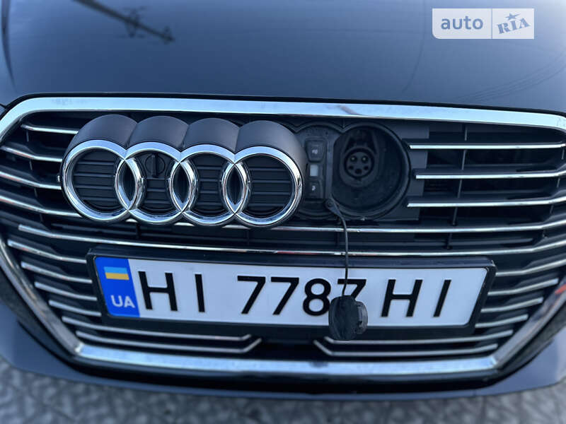 Хэтчбек Audi A3 2017 в Полтаве