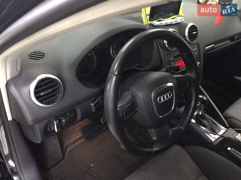 Хетчбек Audi A3 2010 в Карлівці фото 44 Хетчбек Audi A3 2010 в Карлівці