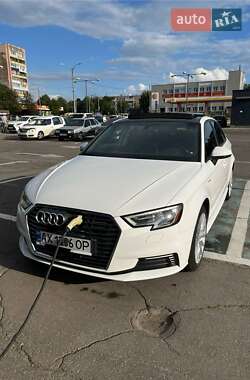 Хэтчбек Audi A3 2016 в 