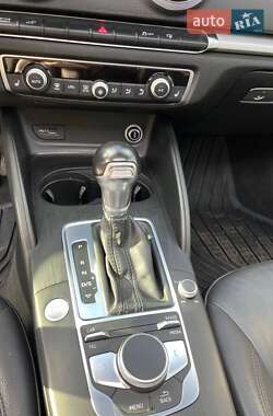 Хэтчбек Audi A3 2016 в 