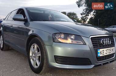 Хэтчбек Audi A3 2010 в Синельниково