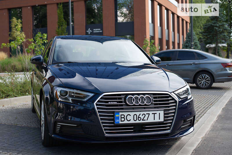 Хэтчбек Audi A3 2016 в Львове