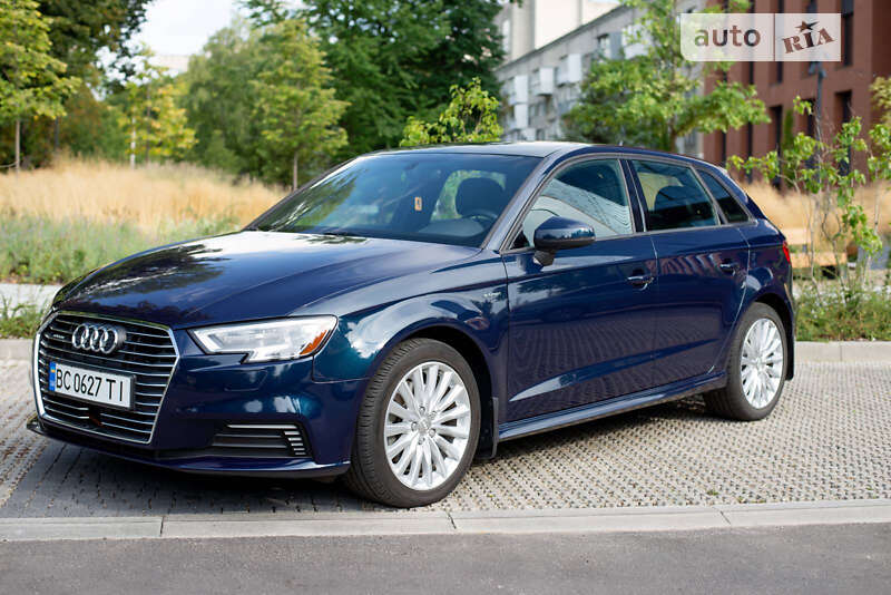 Хэтчбек Audi A3 2016 в Львове