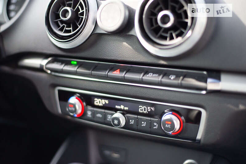 Хэтчбек Audi A3 2016 в Львове