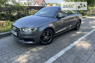 Седан Audi A3 2014 в Ивано-Франковске