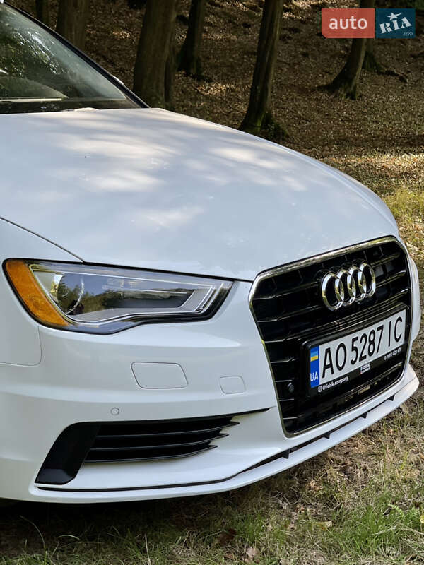 Седан Audi A3 2016 в Виноградове