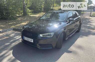 Хетчбек Audi A3 2014 в Золочеві