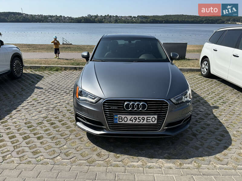 Хэтчбек Audi A3 2015 в Запорожье фото 3 Хэтчбек Audi A3 2015 в Запорожье