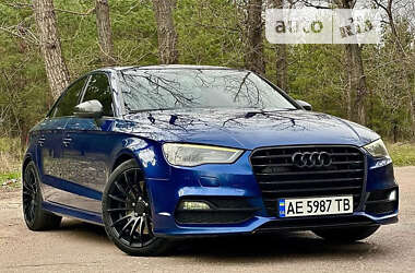 Седан Audi A3 2015 в Кропивницком