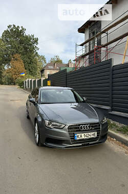 Седан Audi A3 2013 в Киеве