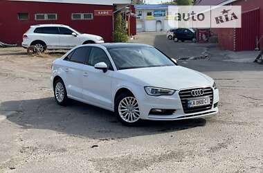 Седан Audi A3 2016 в Киеве