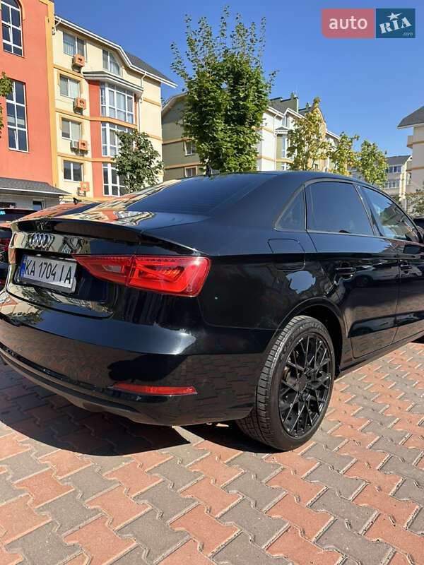 Седан Audi A3 2014 в Киеве