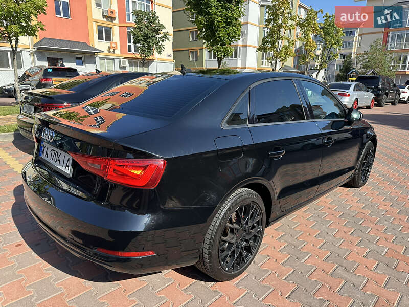 Седан Audi A3 2014 в Киеве