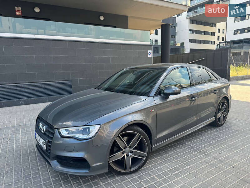 Седан Audi A3 2015 в Киеве
