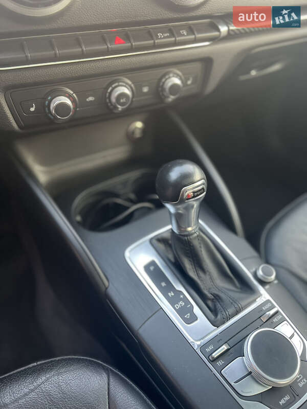 Седан Audi A3 2014 в Львове