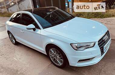 Седан Audi A3 2016 в Киеве