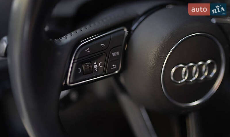 Седан Audi A3 2018 в Львове