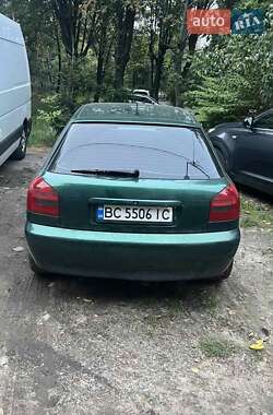 Хэтчбек Audi A3 1998 в 