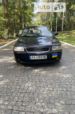 Хетчбек Audi A3 2002 в Чернівцях