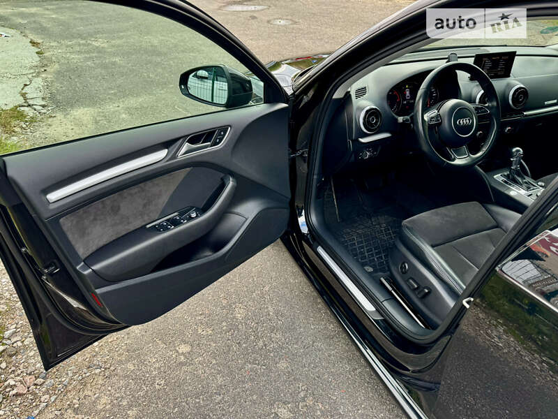 Хэтчбек Audi A3 2016 в Киеве