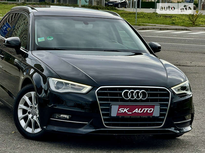 Хэтчбек Audi A3 2016 в Киеве
